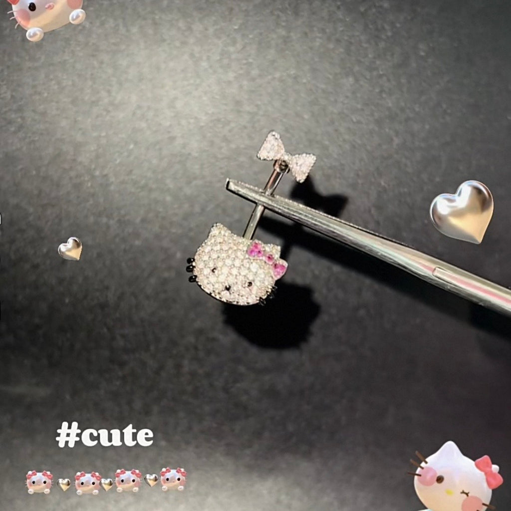 Hello Kitty Navel piercing