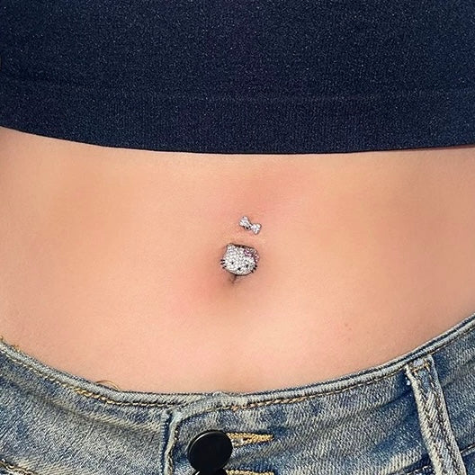 Hello Kitty Navel piercing