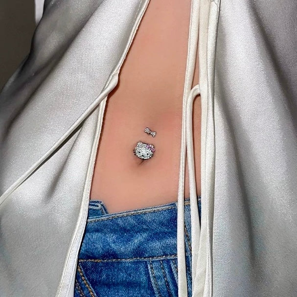 Hello Kitty Navel piercing