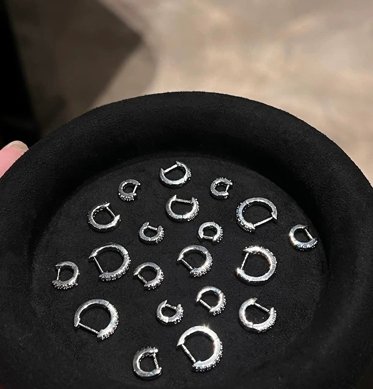 Signature white Zirconia Earring King