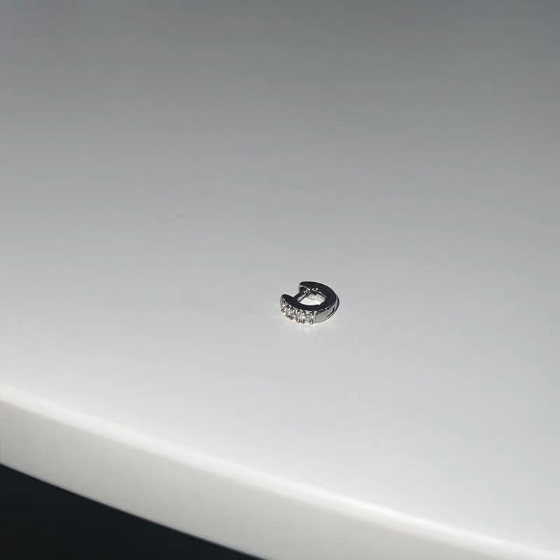 Signature white Zirconia Earring King