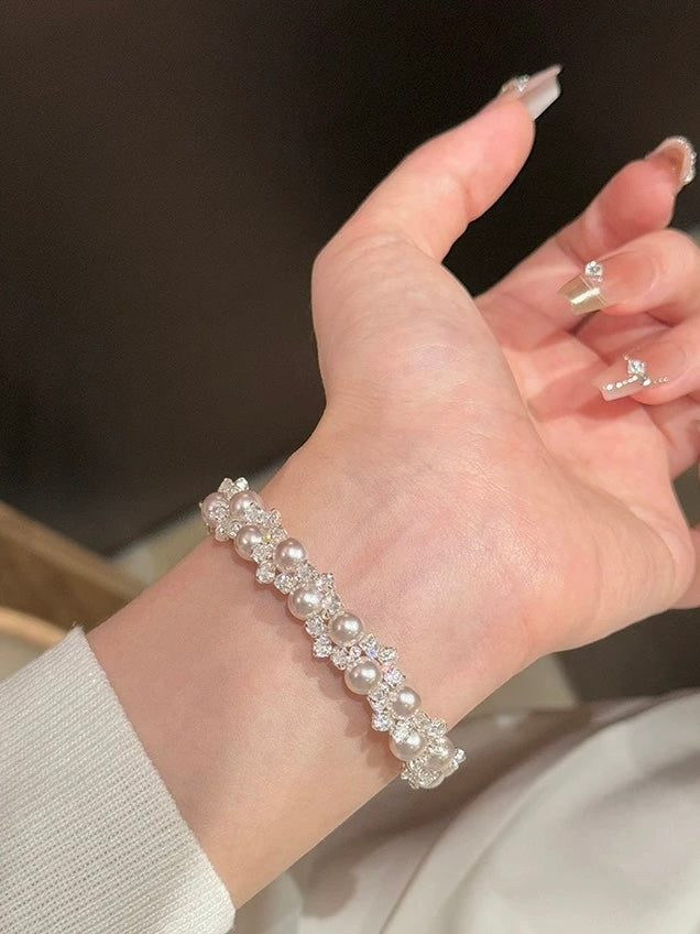 White Moonlight Bracelet（Hand Made）