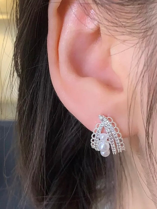 Lace Pearl Shell Stud Earrings