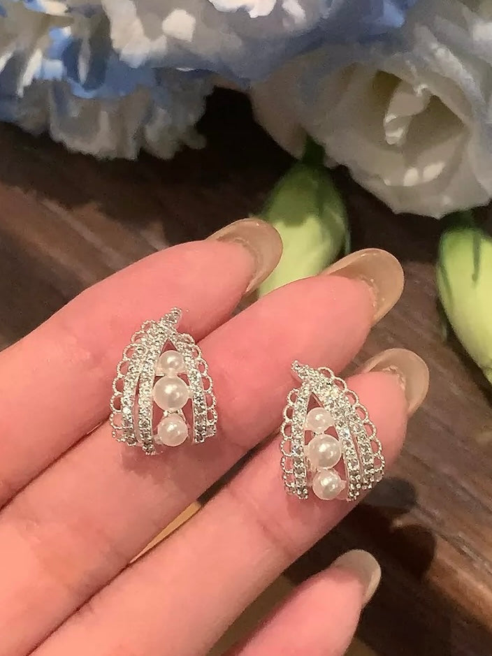 Lace Pearl Shell Stud Earrings