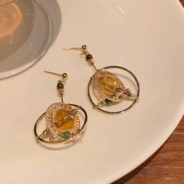 Vintage gold tone earrings