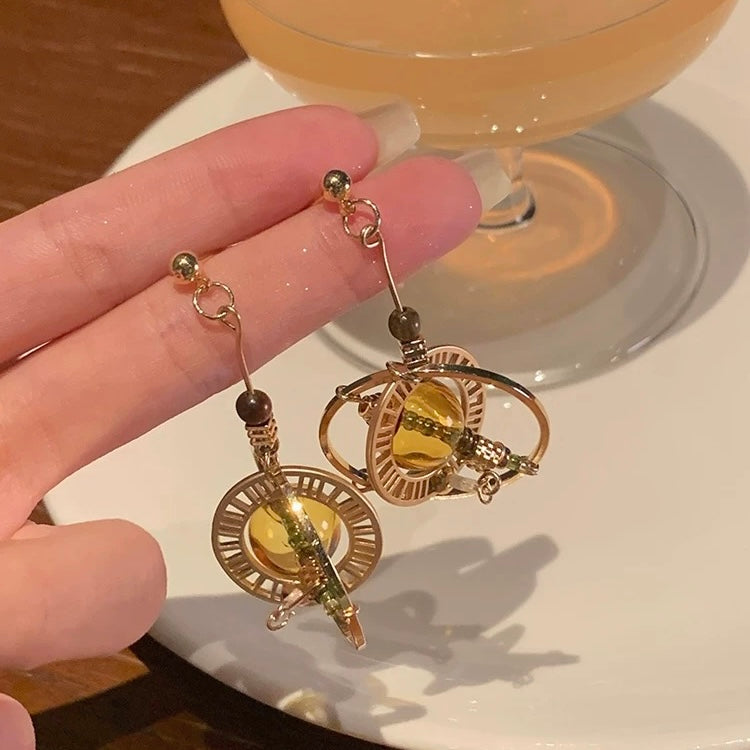 Vintage gold tone earrings