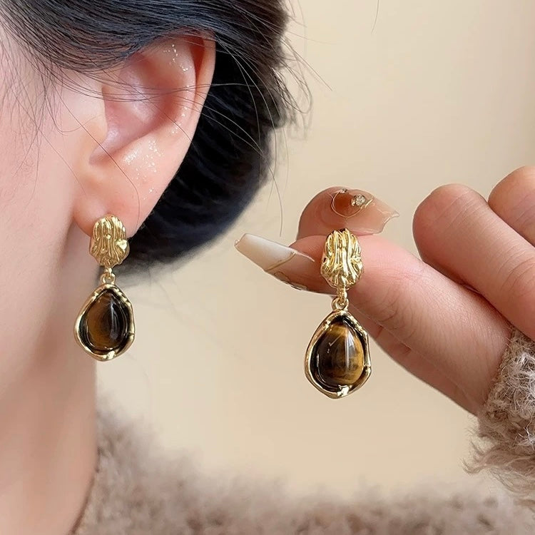 Vintage Brown Earrings